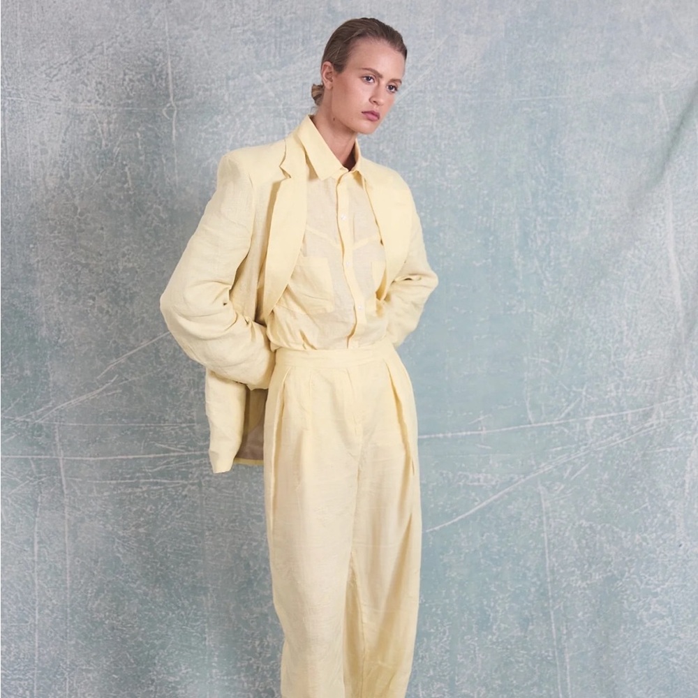 Elegant Yellow Blazer